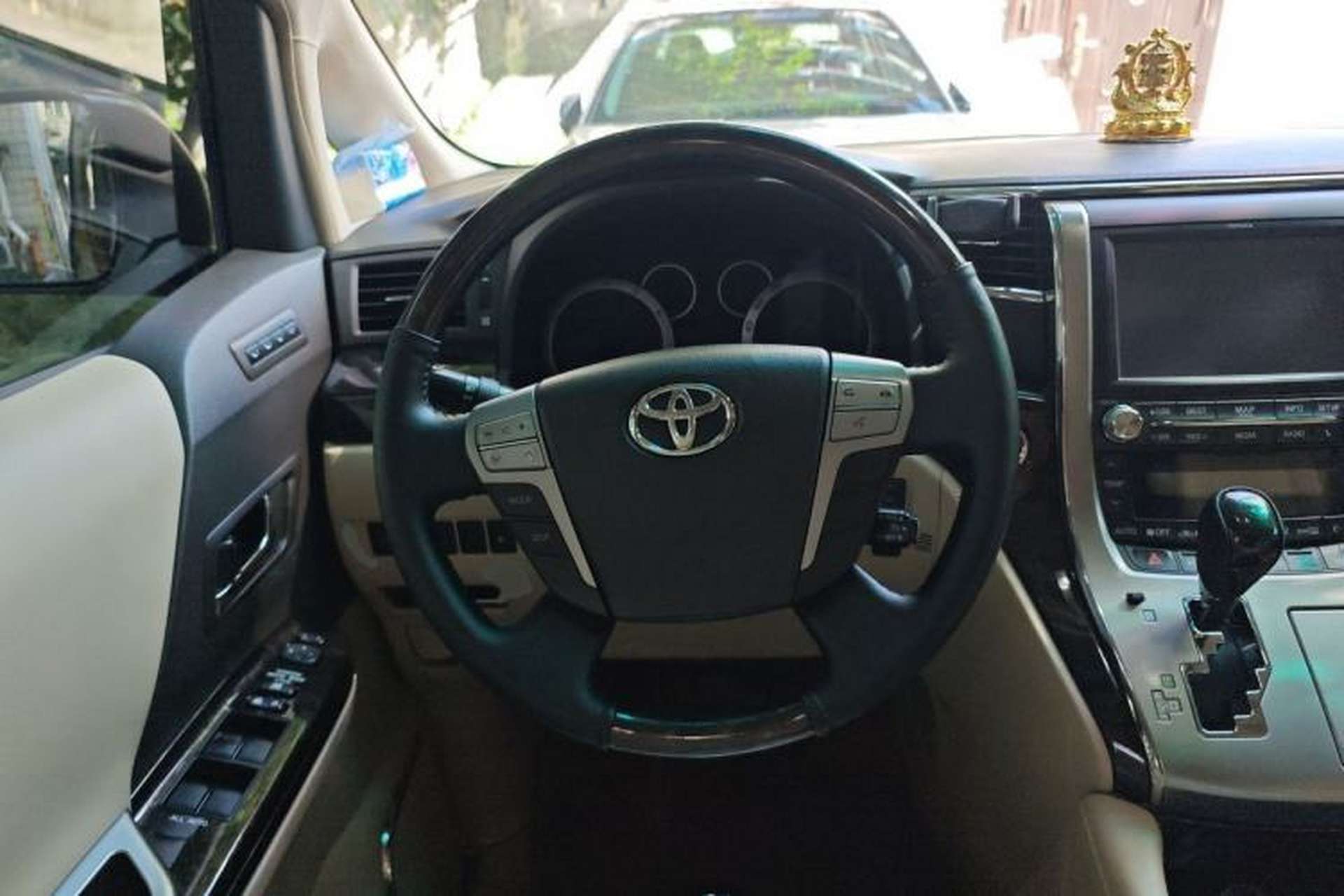 Used Toyota Alphard 2012 3.5L Luxury Edition Steering Wheel
