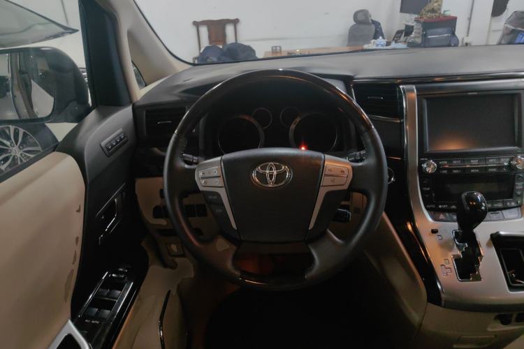 Used Toyota Alphard 2012 3.5L Luxury Edition Steering Wheel