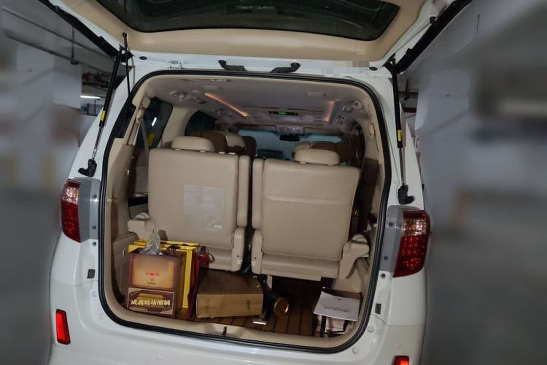 Used Toyota Alphard 2012 3.5L Luxury Edition Trunk