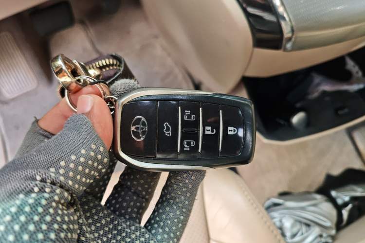 Used Toyota Alphard 2012 3.5L Luxury Edition Vehicle Key