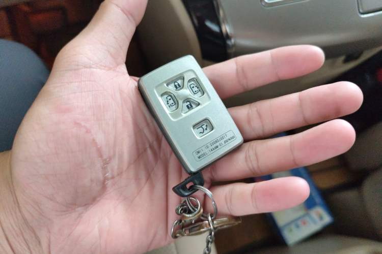 Used Toyota Alphard 2012 2.4L Luxury Edition Vehicle Key