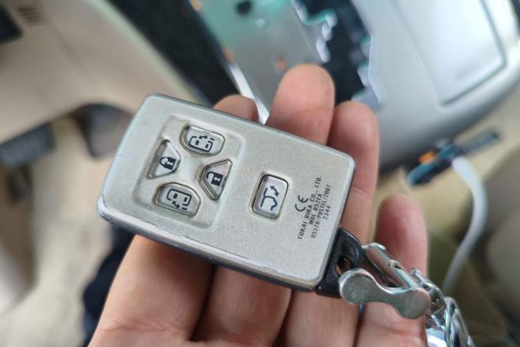 Used Toyota Alphard 2012 2.4L Luxury Edition Vehicle Key