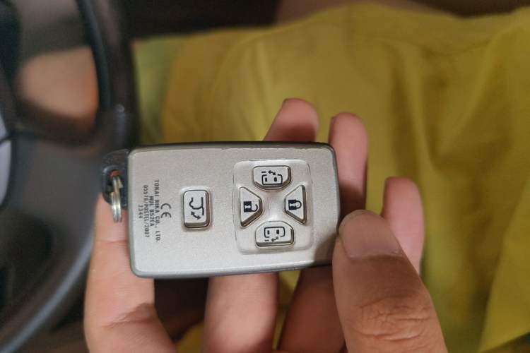 Used Toyota Alphard 2012 3.5L Luxury Edition Vehicle Key