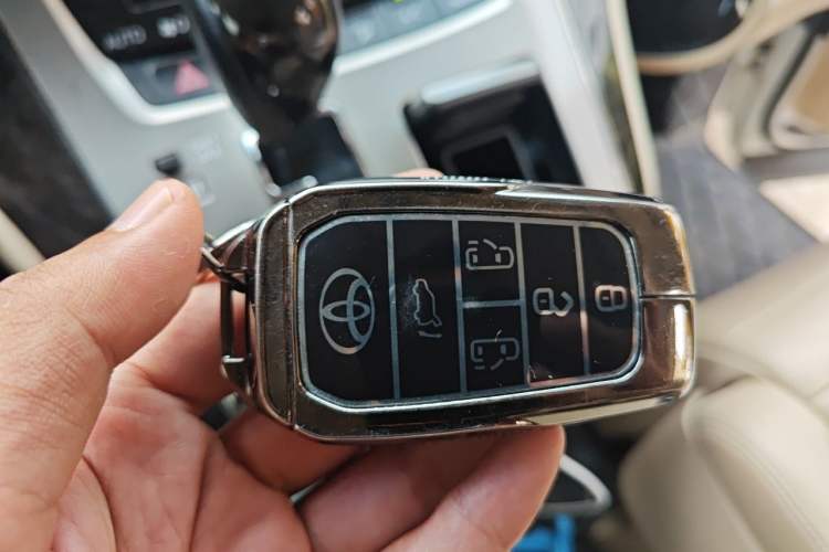 Used Toyota Alphard 2012 3.5L Luxury Edition Vehicle Key
