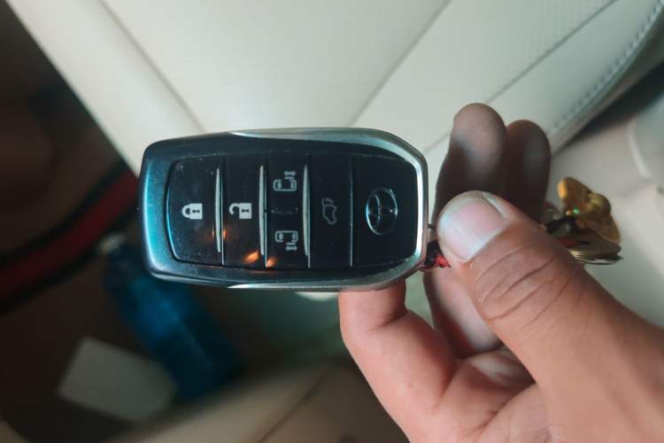 Used Toyota Alphard 2012 3.5L Luxury Edition Vehicle Key