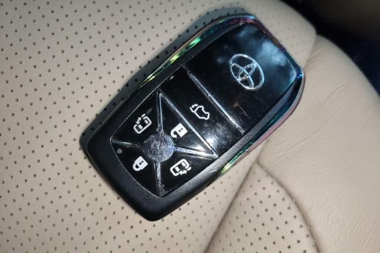 Used Toyota Alphard 2012 3.5L Luxury Edition Vehicle Key
