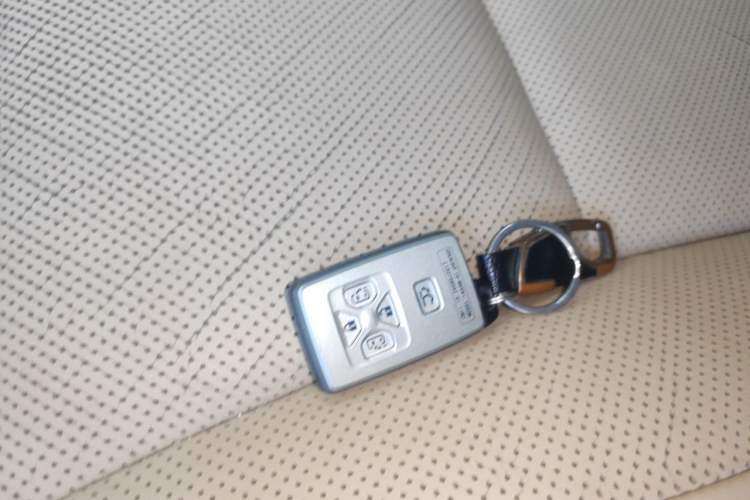 Used Toyota Alphard 2012 3.5L Luxury Edition Vehicle Key