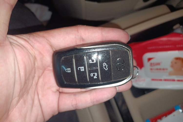 Used Toyota Alphard 2012 3.5L Luxury Edition Vehicle Key