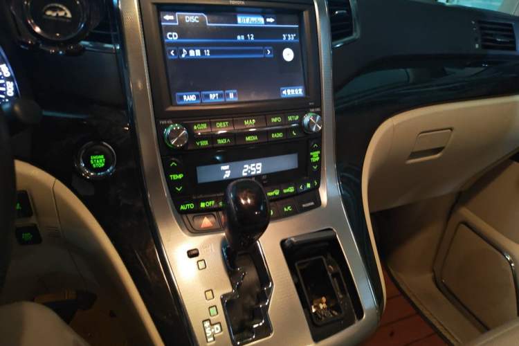 Used Toyota Alphard  Audio And AC Panel