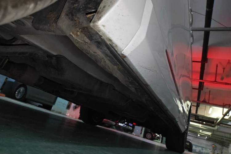 Used Toyota Alphard  Chassis Front Left