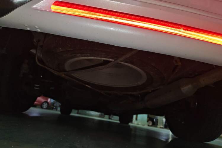 Used Toyota Alphard  Chassis Rear