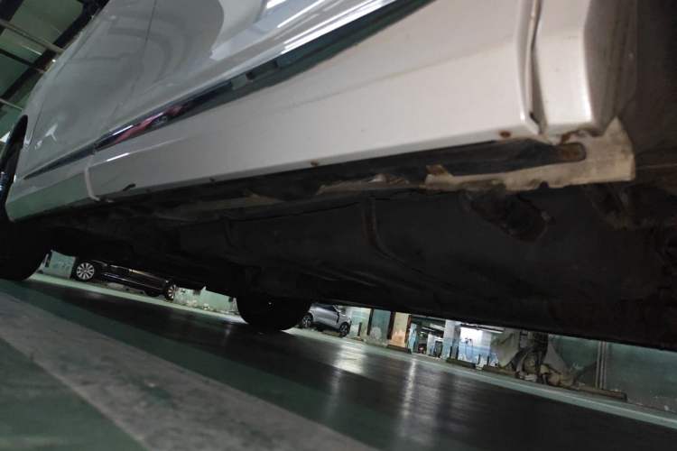 Used Toyota Alphard  Chassis Rear Left