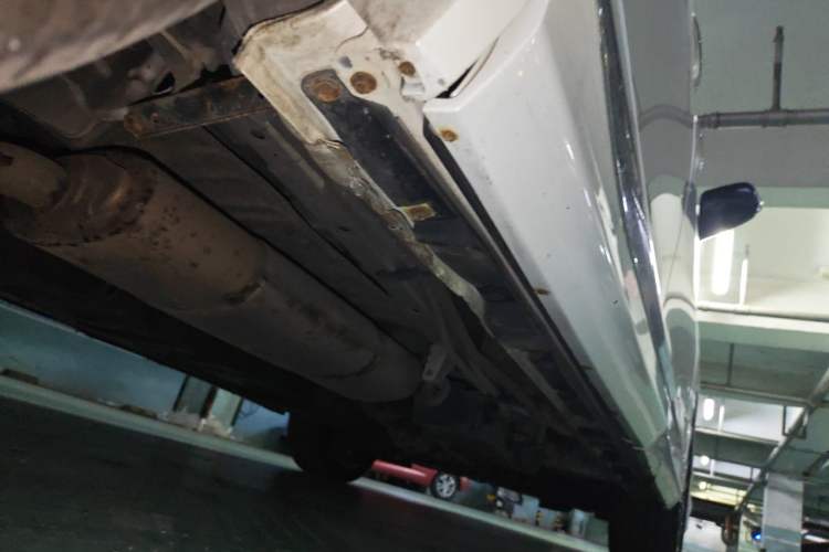 Used Toyota Alphard  Chassis Rear Right