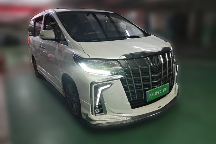 Used Toyota Alphard  Front Right 45 Deg