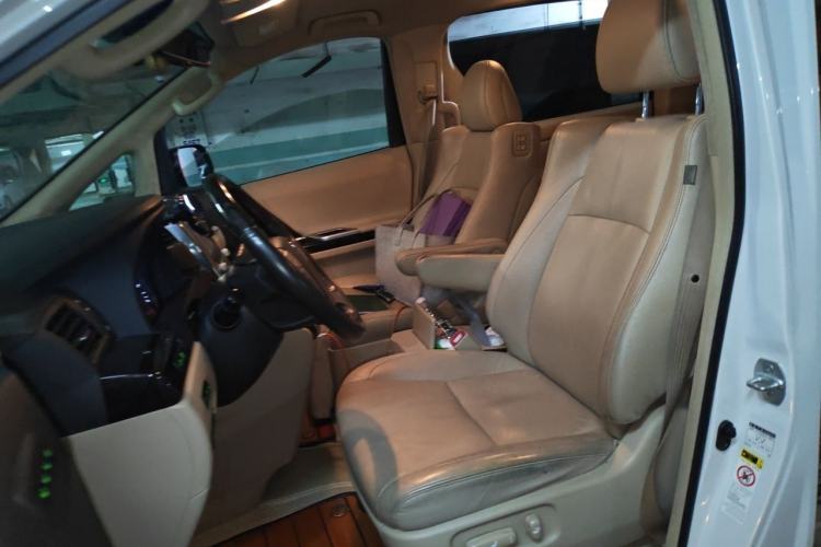 Used Toyota Alphard  Left Front Seat