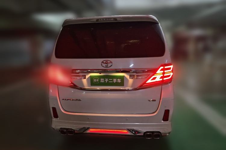 Used Toyota Alphard  Rear