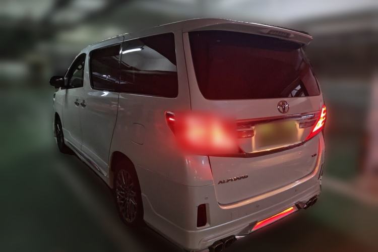 Used Toyota Alphard  Rear Left 45 Deg