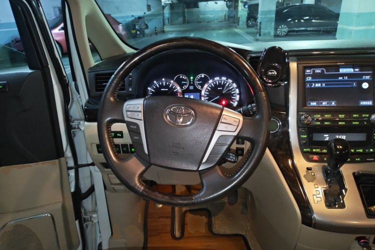Used Toyota Alphard  Steering Wheel