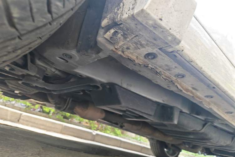 Used Toyota Alphard  Chassis Front Left