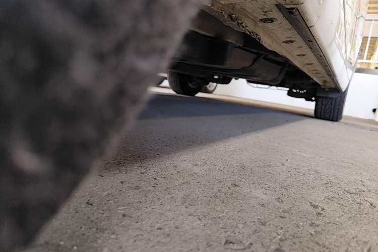 Used Toyota Alphard  Chassis Front Left