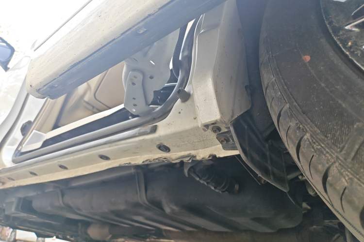 Used Toyota Alphard  Chassis Rear Left