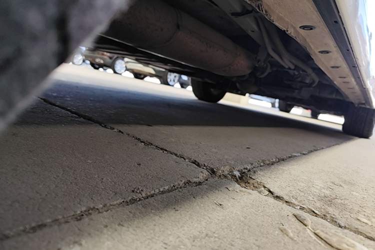 Used Toyota Alphard  Chassis Rear Right