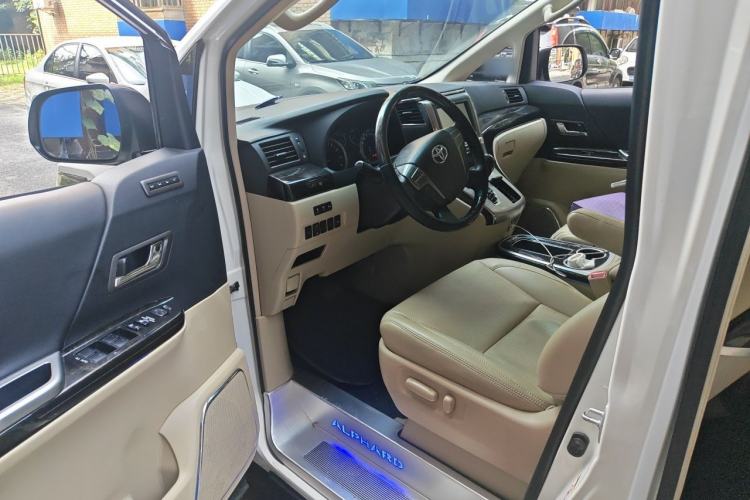Used Toyota Alphard  Driver Seat