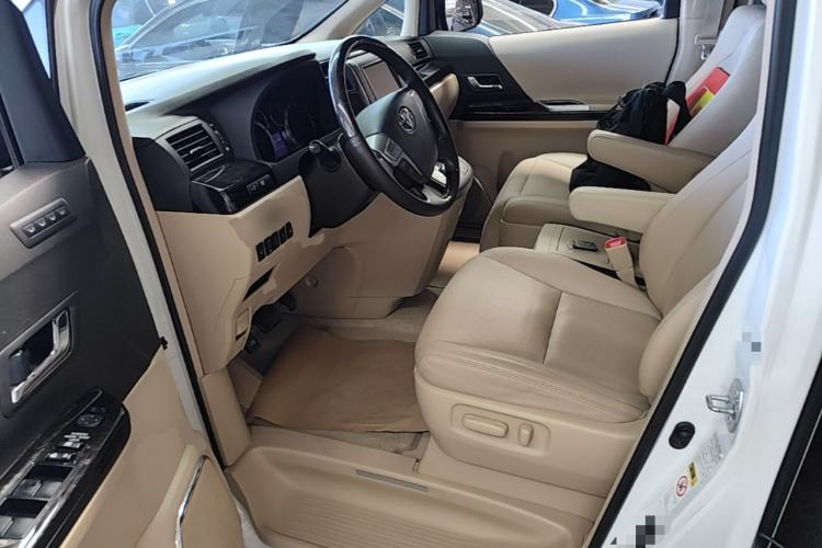 Used Toyota Alphard  Driver Seat