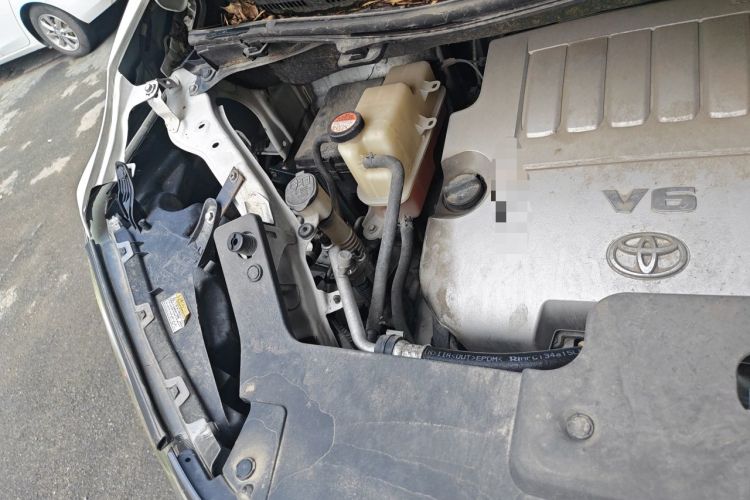 Used Toyota Alphard  Engine Bay Right