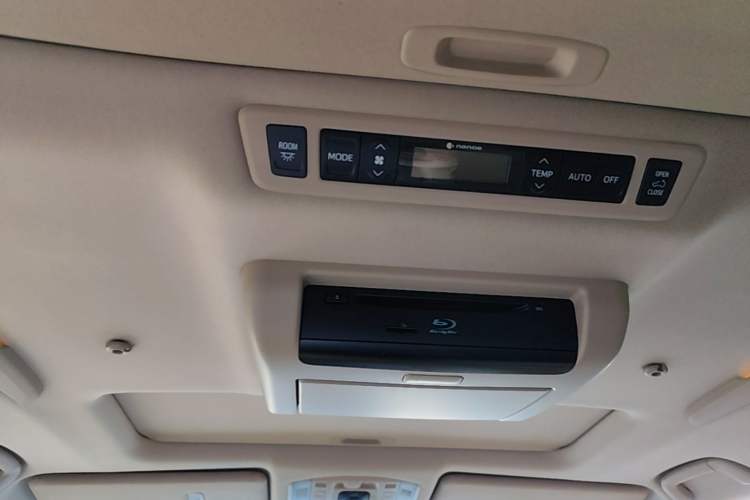 Used Toyota Alphard  Headliner