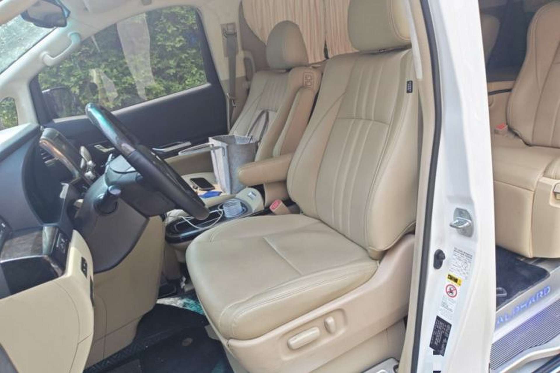 Used Toyota Alphard  Left Front Seat