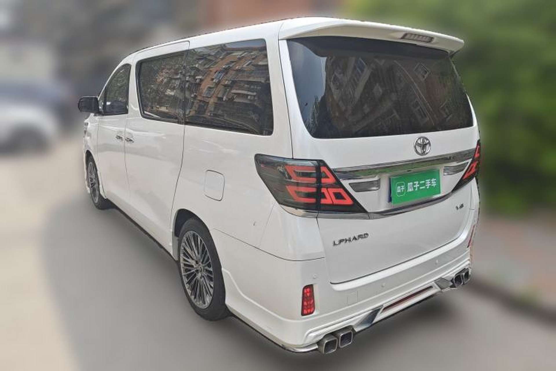 Used Toyota Alphard  Rear Left 45 Deg