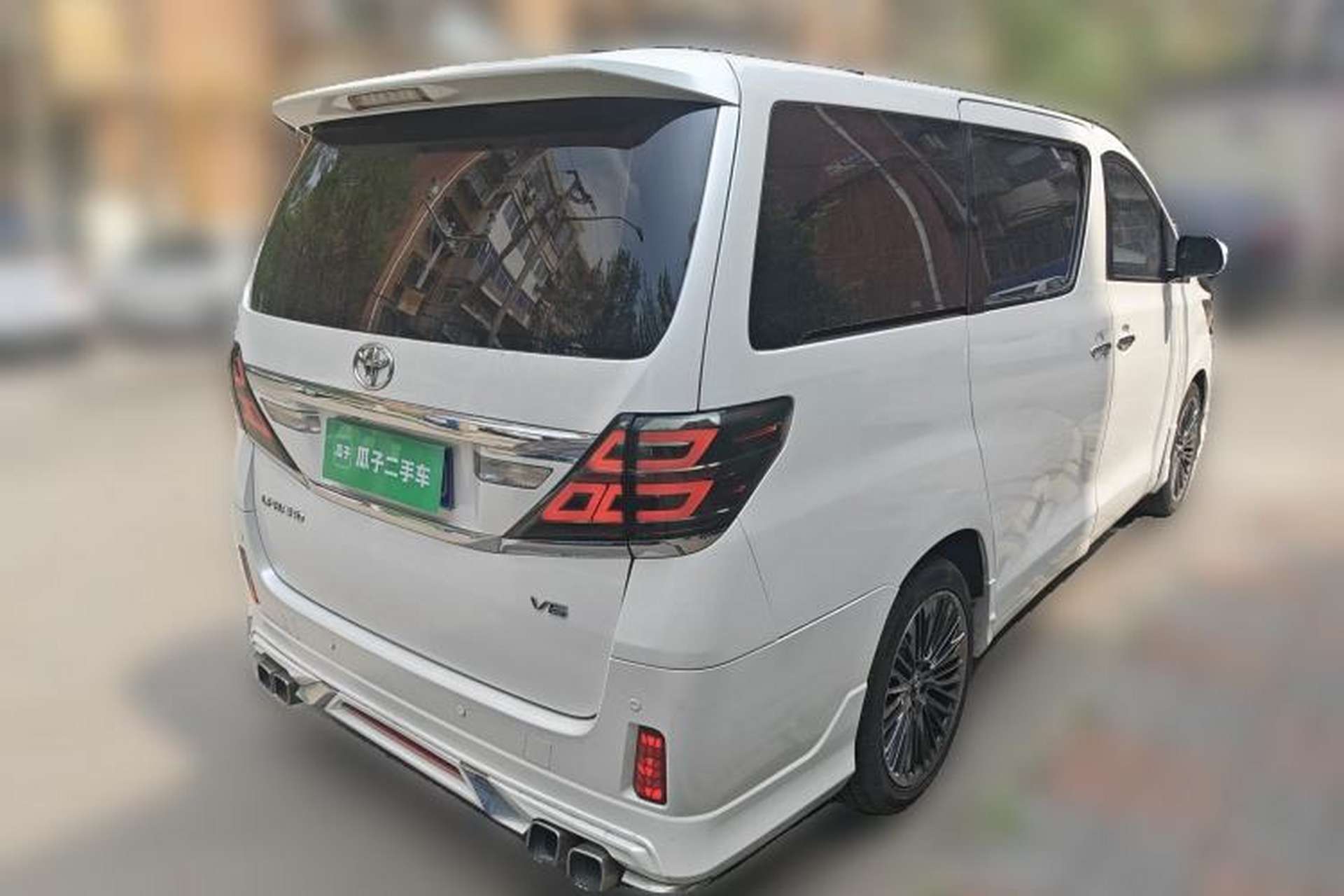 Used Toyota Alphard  Rear Right 45 Deg