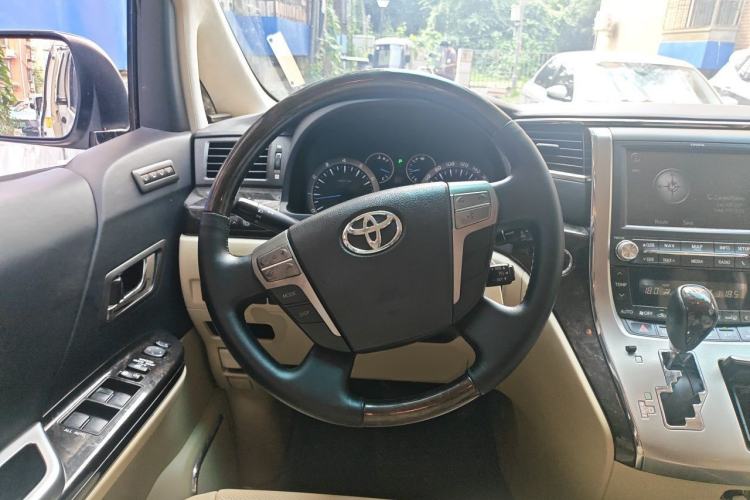 Used Toyota Alphard  Steering Wheel