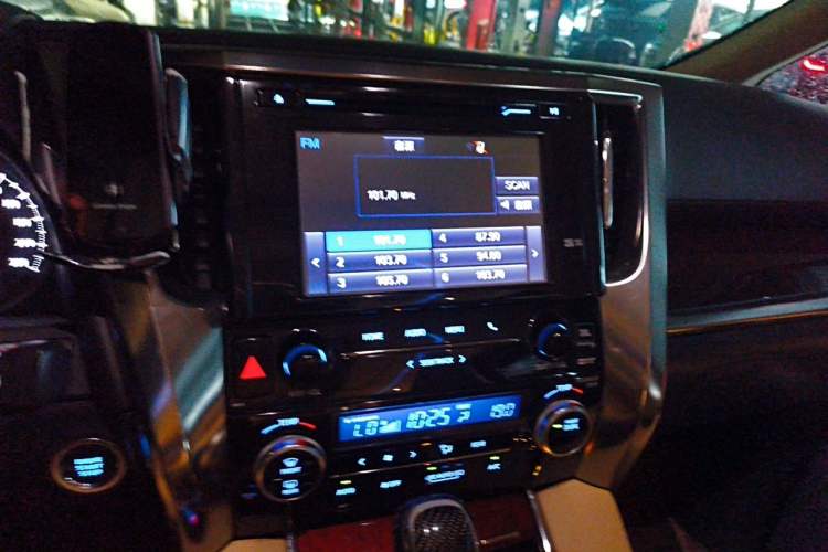 Used Toyota Alphard 2015 3.5L Luxury Edition Audio And AC Panel
