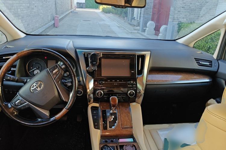 Used Toyota Alphard 2015 3.5L Prestige Edition Center Console