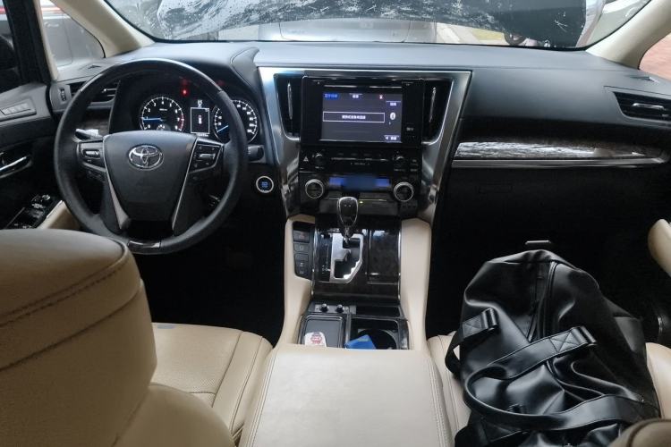 Used Toyota Alphard 2015 3.5L Luxury Edition Center Console