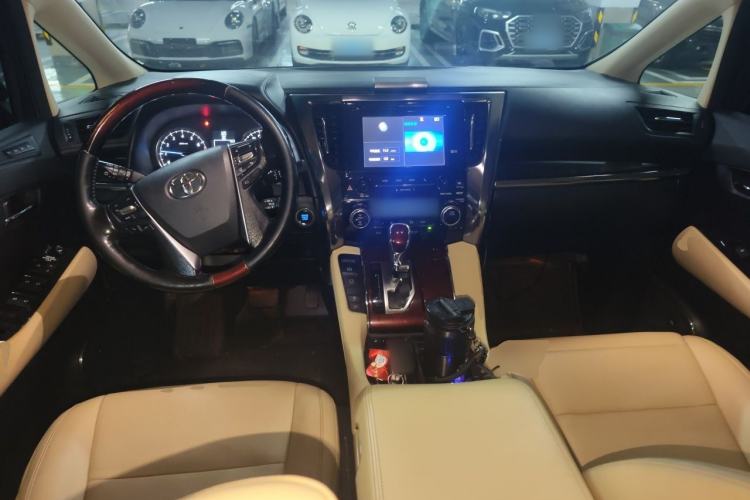 Used Toyota Alphard 2015 3.5L Luxury Edition Center Console