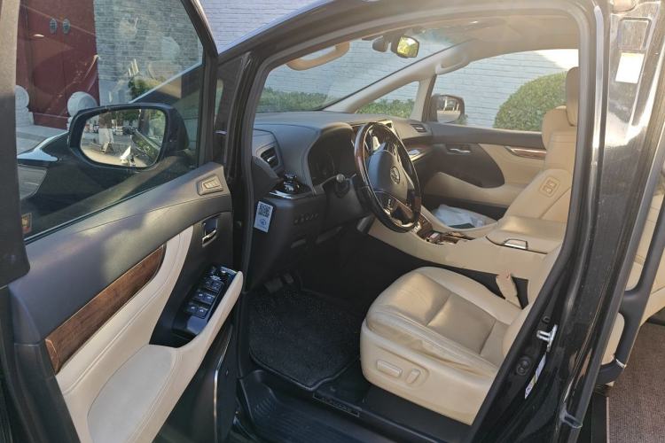 Used Toyota Alphard 2015 3.5L Prestige Edition Driver Seat