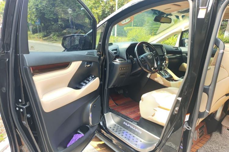 Used Toyota Alphard 2015 3.5L Luxury Edition Driver Seat