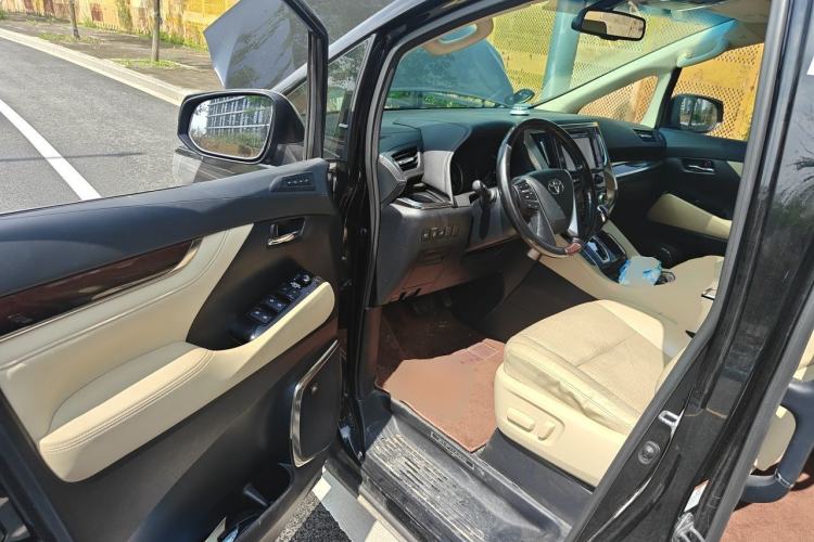 Used Toyota Alphard 2015 3.5L Luxury Edition Driver Seat