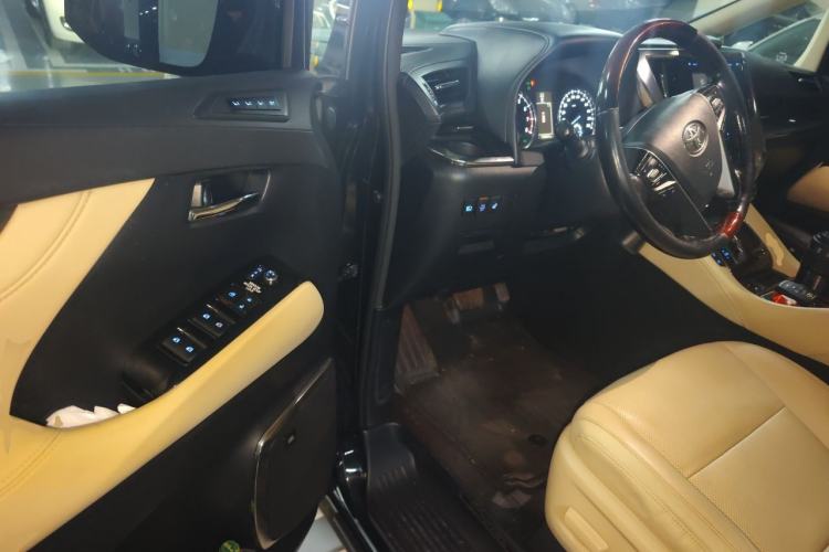 Used Toyota Alphard 2015 3.5L Luxury Edition Driver Seat