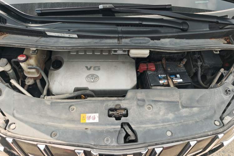 Used Toyota Alphard 2015 3.5L Luxury Edition Engine Bay