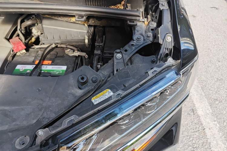 Used Toyota Alphard 2015 3.5L Luxury Edition Engine Bay Left