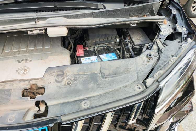 Used Toyota Alphard 2015 3.5L Luxury Edition Engine Bay Left