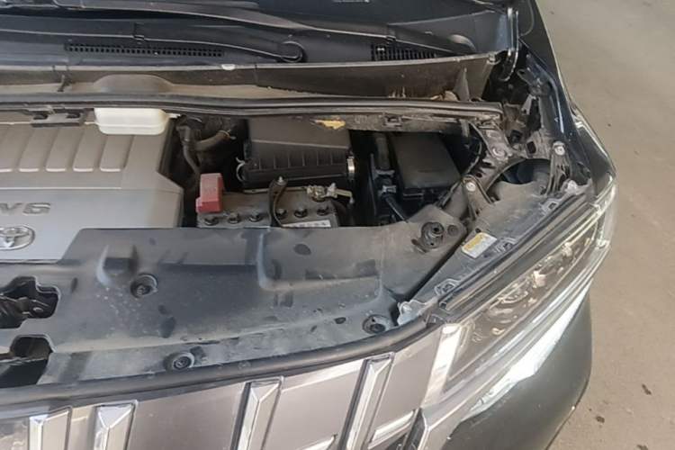 Used Toyota Alphard 2015 3.5L Prestige Edition Engine Bay Left