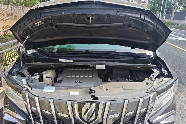 Used Toyota Alphard 2015 3.5L Luxury Edition Engine Bay