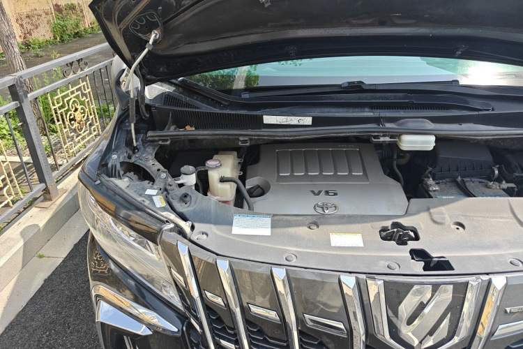 Used Toyota Alphard 2015 3.5L Luxury Edition Engine Bay Right