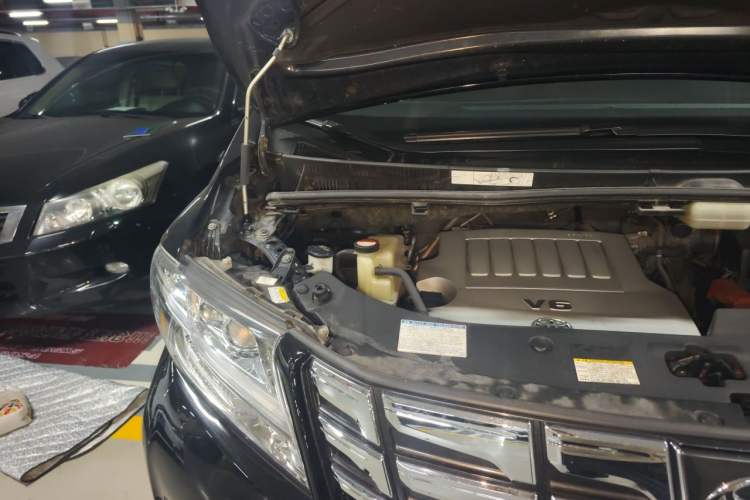 Used Toyota Alphard 2015 3.5L Luxury Edition Engine Bay Right