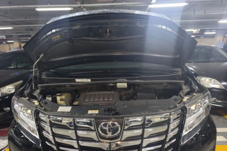 Used Toyota Alphard 2015 3.5L Luxury Edition Engine Bay